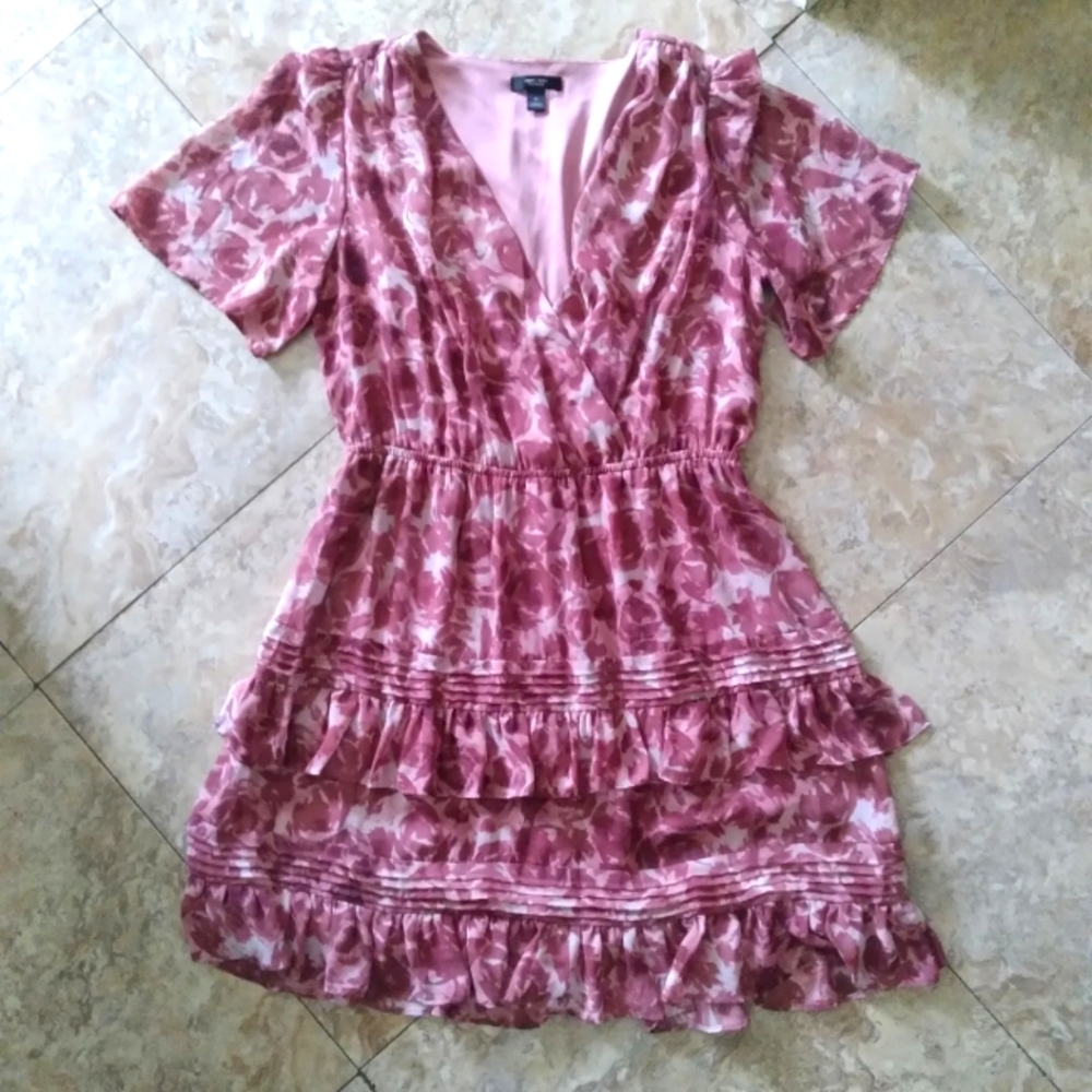 Simply Vera Vera Wang Ruffle faux wrap dress, size Medium - Picture 1 of 10